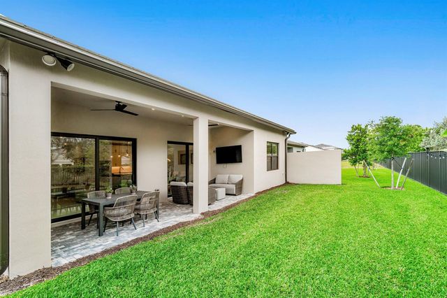 9303 Cape Honey Bee Lane, Lake Worth, FL 33467