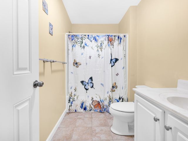 42 Brookside Ave, North Providence, RI 02911