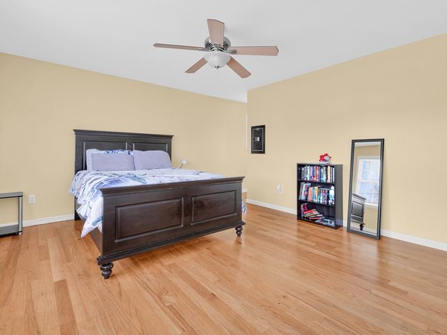 42 Brookside Ave, North Providence, RI 02911