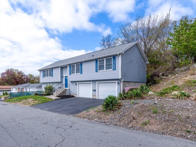 42 Brookside Ave, North Providence, RI 02911