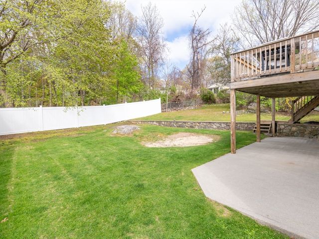 42 Brookside Ave, North Providence, RI 02911