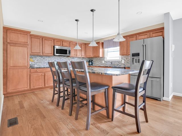 42 Brookside Ave, North Providence, RI 02911