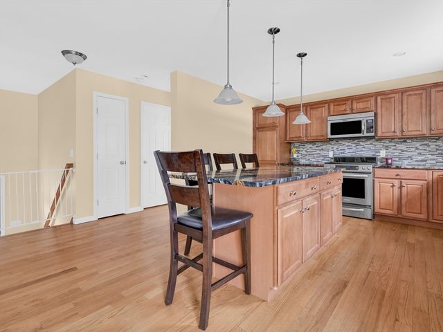 42 Brookside Ave, North Providence, RI 02911