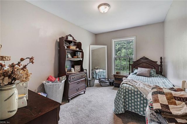 5494 T C Walker RD, Gloucester, VA 23061