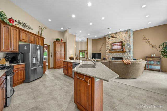 8316 Eagle Ridge, Spring Grove, IL 60081