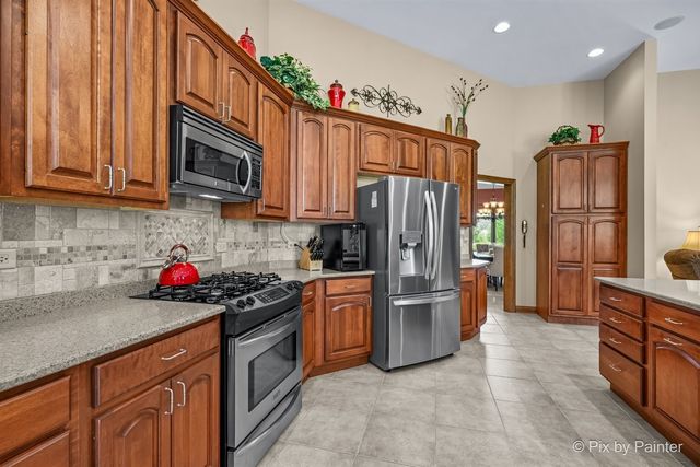 8316 Eagle Ridge, Spring Grove, IL 60081