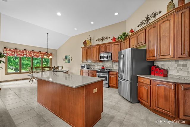 8316 Eagle Ridge, Spring Grove, IL 60081