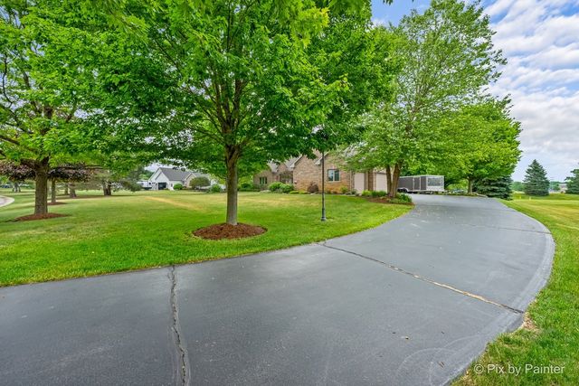 8316 Eagle Ridge, Spring Grove, IL 60081