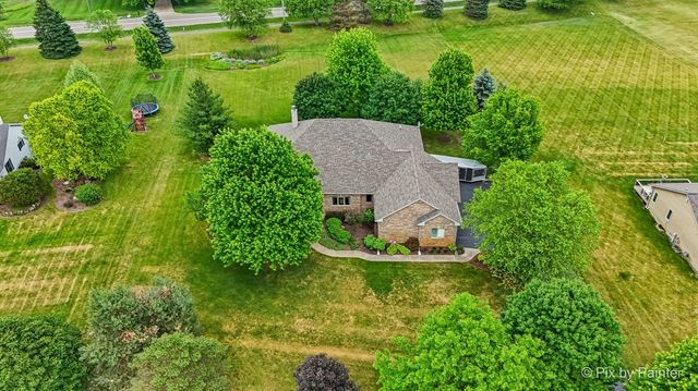 8316 Eagle Ridge, Spring Grove, IL 60081