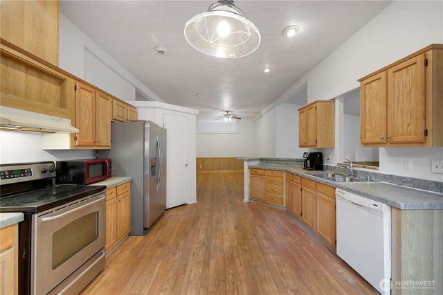 3633 SE Kowalski Lane, Port Orchard, WA 98367