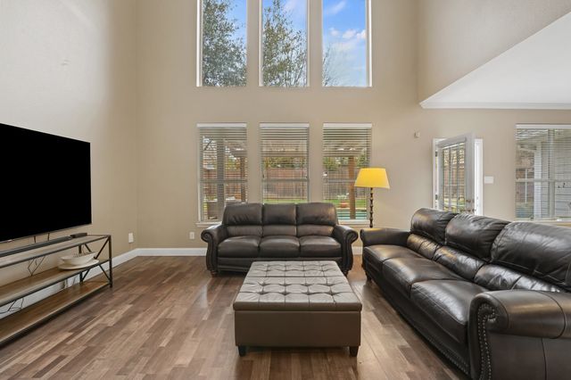 1803 Copper Leaf Drive, Corinth, TX 76210