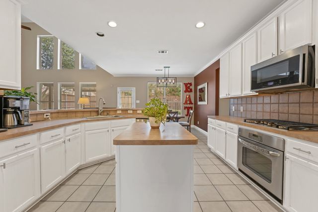 1803 Copper Leaf Drive, Corinth, TX 76210