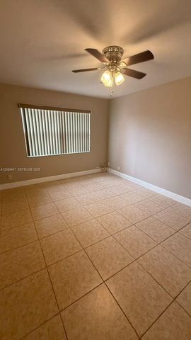 9641 Sunrise Lakes Boulevard 305, Sunrise, FL 33322