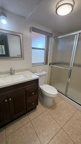 9641 Sunrise Lakes Boulevard 305, Sunrise, FL 33322