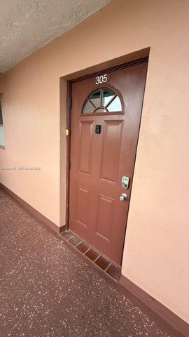 9641 Sunrise Lakes Boulevard 305, Sunrise, FL 33322