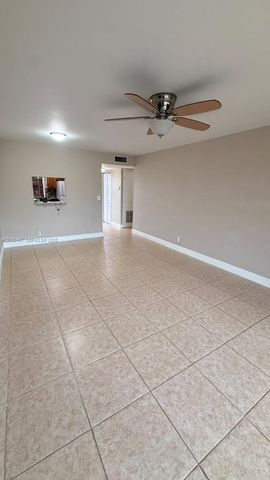 9641 Sunrise Lakes Boulevard 305, Sunrise, FL 33322