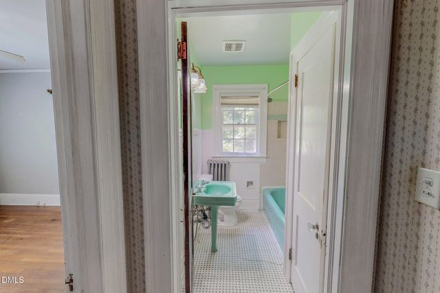 208 Forestwood Drive, Durham, NC 27707