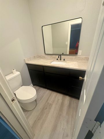 206 W Kingsway, Overton, TX 75684