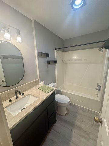 206 W Kingsway, Overton, TX 75684