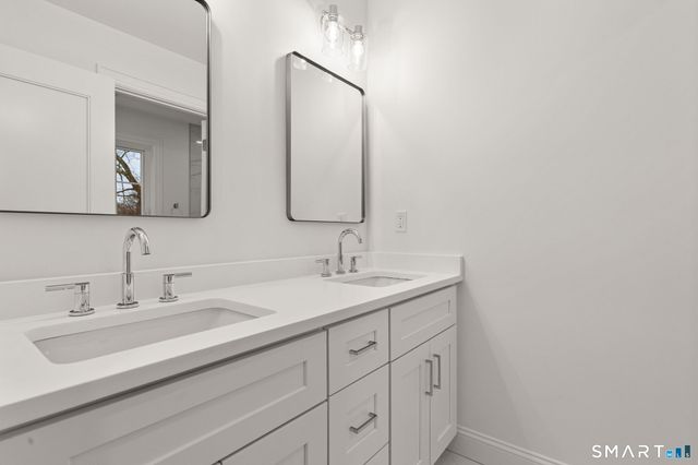 100 New England Avenue, Fairfield, CT 06824