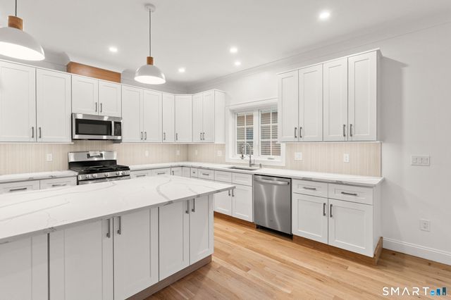 100 New England Avenue, Fairfield, CT 06824