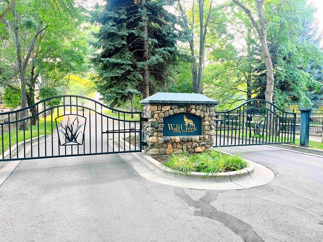 10466 W Sultana Lane, Garden City, ID 83616