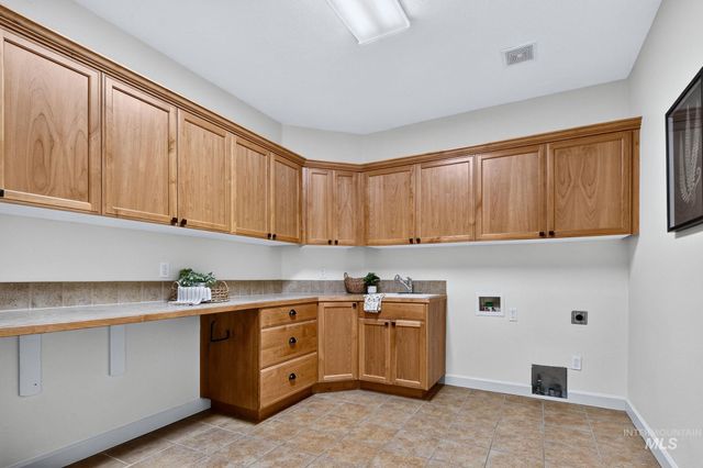 10466 W Sultana Lane, Garden City, ID 83616