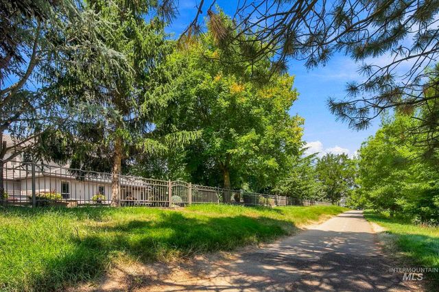 10466 W Sultana Lane, Garden City, ID 83616