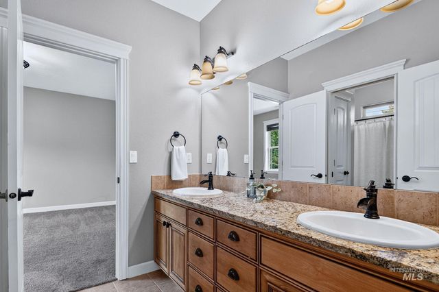 10466 W Sultana Lane, Garden City, ID 83616