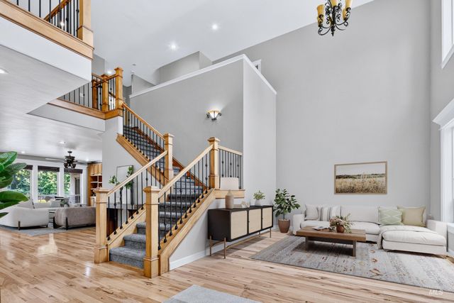 10466 W Sultana Lane, Garden City, ID 83616