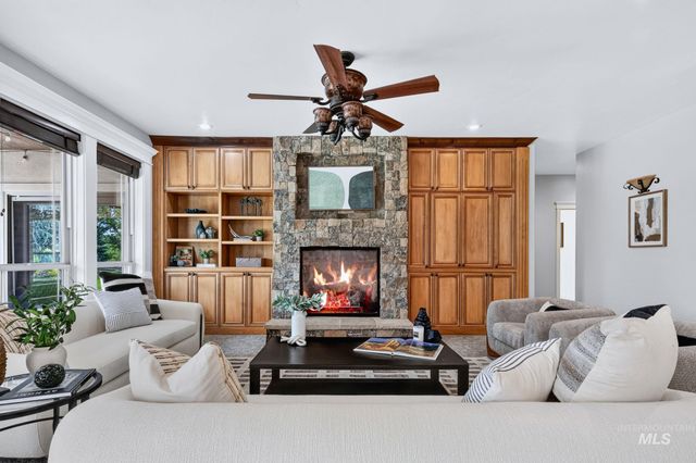 10466 W Sultana Lane, Garden City, ID 83616