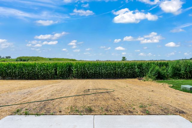 206 Cress Creek Trail, Poplar Grove, IL 61065