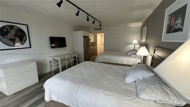19201 Collins Ave 1119, Sunny Isles Beach, FL 33160