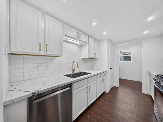911 Golden West Drive, Katy, TX 77450