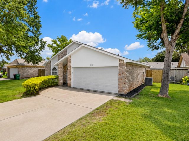 911 Golden West Drive, Katy, TX 77450