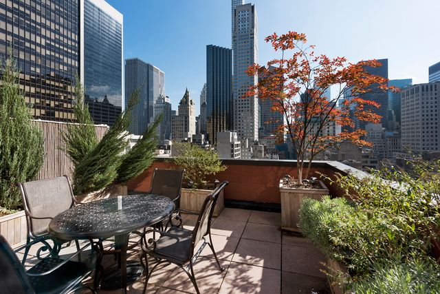 77 W 55th St Apt 12J, New York City, NY 10019