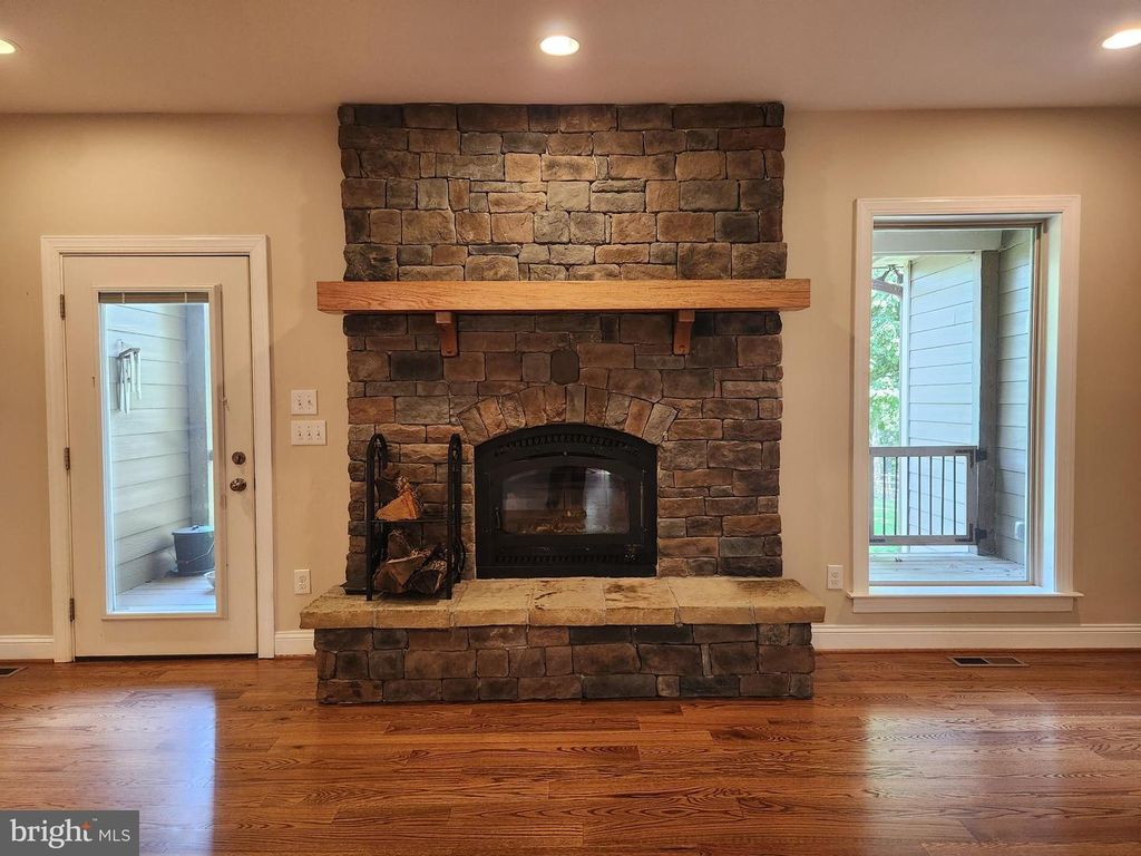 103 COMFORTER LN, Clear Brook, VA 22624