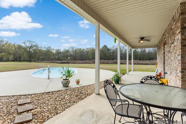 26355 Clyde Blount Rd, Livingston, LA 70754