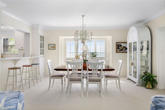 1860 Bay Road 104E, Vero Beach, FL 32963