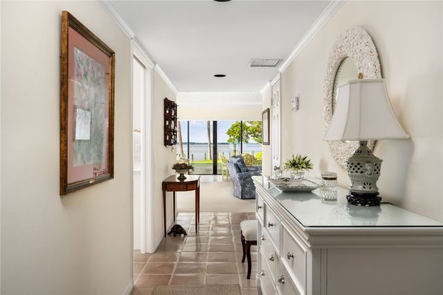 1860 Bay Road 104E, Vero Beach, FL 32963