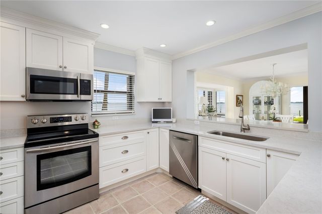 1860 Bay Road 104E, Vero Beach, FL 32963