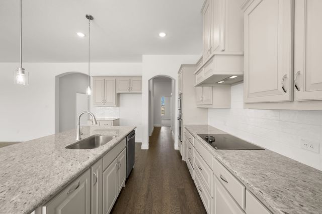 109 Grey Wolf Court, Godley, TX 76044