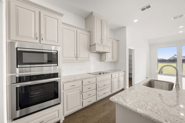 109 Grey Wolf Court, Godley, TX 76044