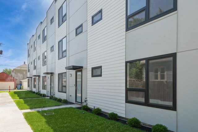 944 Beloit Avenue 2, Forest Park, IL 60130