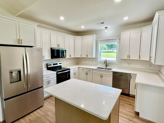 63 Iris Point, Somerset, KY 42503