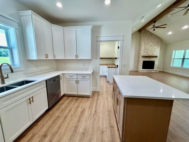 63 Iris Point, Somerset, KY 42503