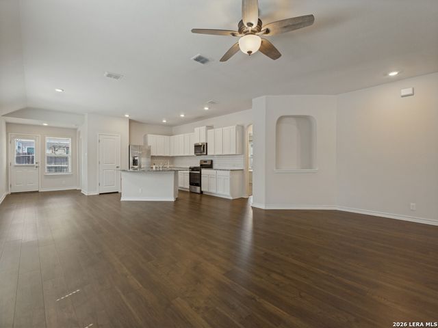 9811 Kalm Brome, San Antonio, TX 78254