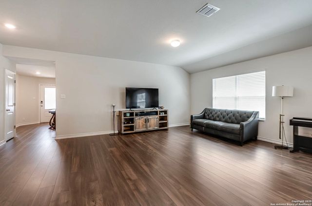 9811 Kalm Brome, San Antonio, TX 78254