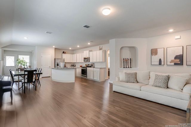 9811 Kalm Brome, San Antonio, TX 78254