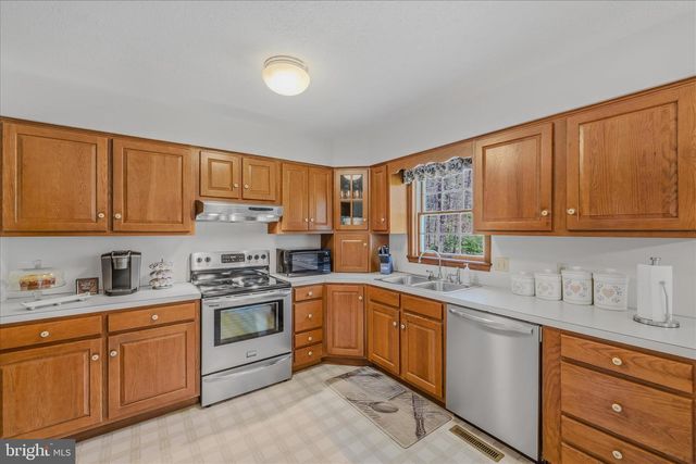 45 CLEAVELAND ACRES CT, Berkeley Springs, WV 25411